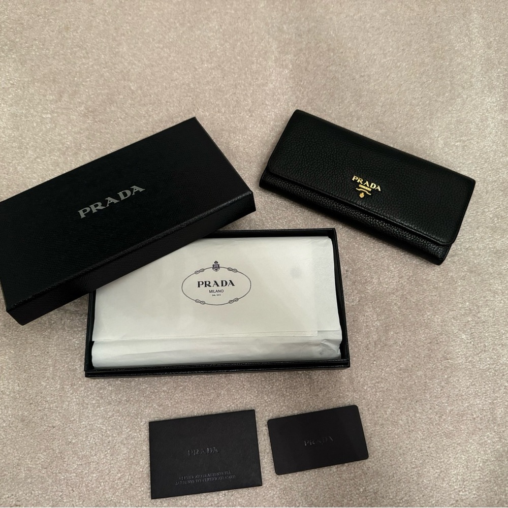 Prada wallet - Picture 2 of 5